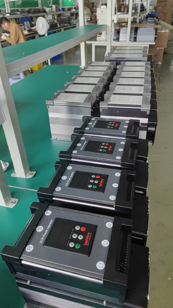 为什么电力调解器的包管丝容易被烧？