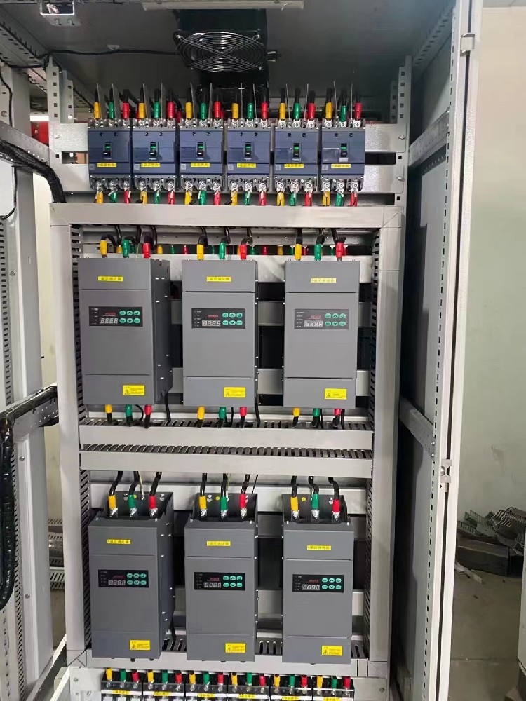 电力调解器能够遭受的最大过载电流是几多？？过载；さ拇シ⒒剖窃跹？？