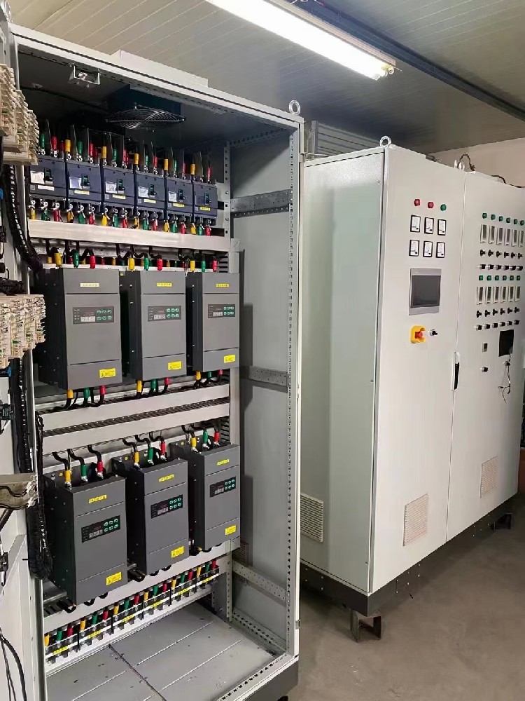 当需要对电力调解器举行参数修改时，，，怎样操作能阻止对正在运行的系统造成攻击？？？