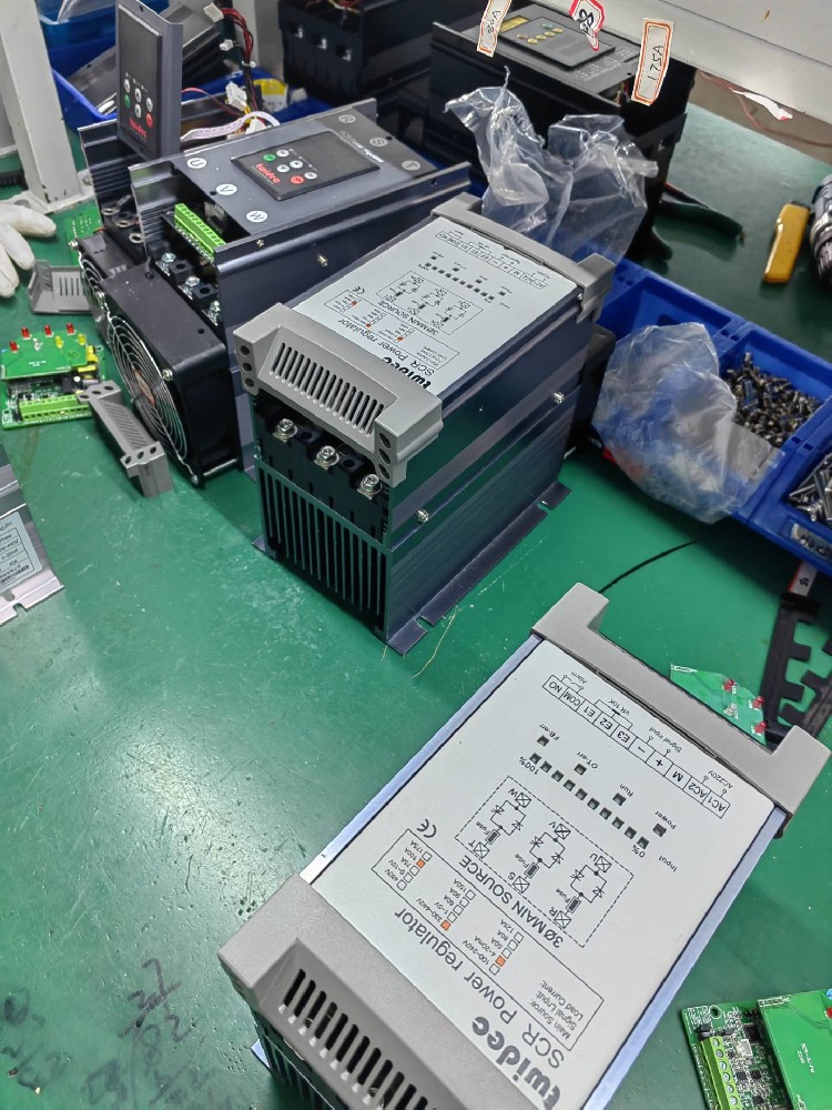 怎样确定电力调解器触发模？？榈墓收衔恢茫？？