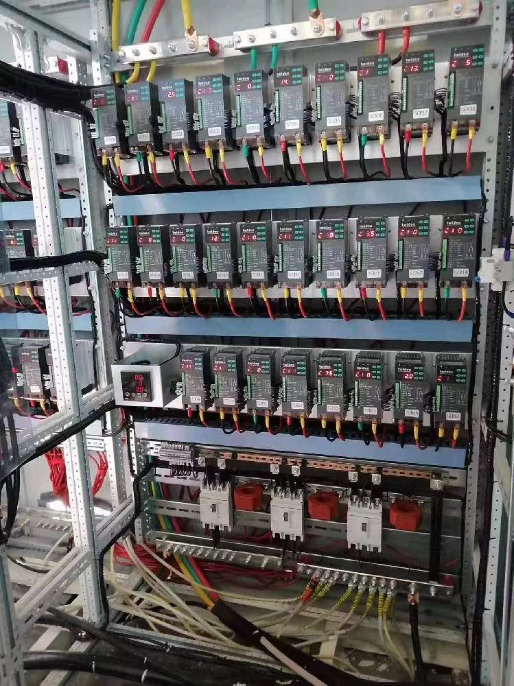 ±0.1℃温控精度！！中国锂电池怎样实现手艺突围与工业领航