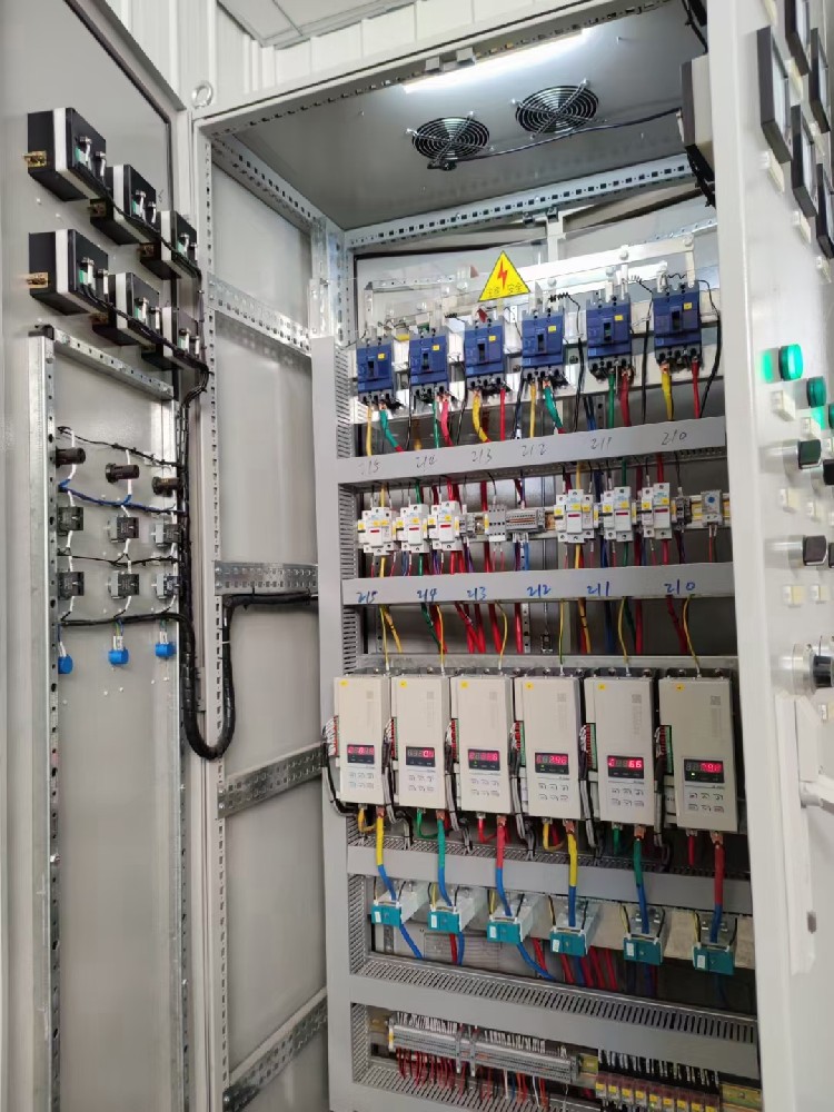 揭秘工业温控黑科技：怎样实现装备 0 误差精准运行？？