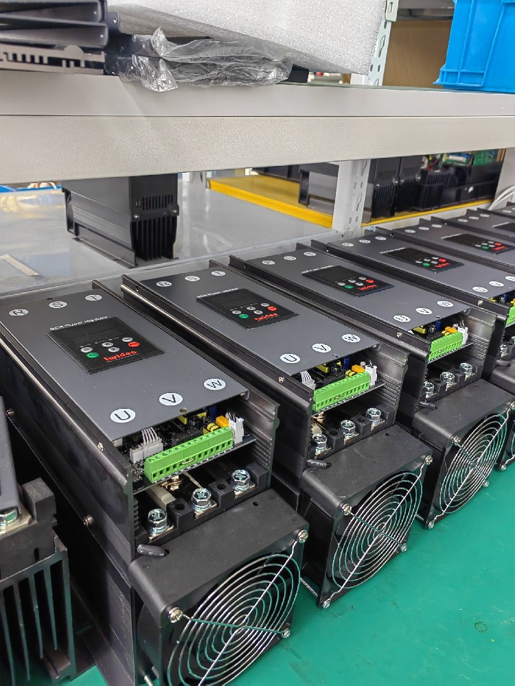 给电力调解器配备的包管丝频仍熔断，，，怎样判断是装备过载照旧包管丝规格差池？？